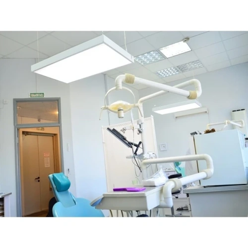 ДентЛайт Эко - бестеневой LED светильник для стоматологической клиники | DentLight (Россия)